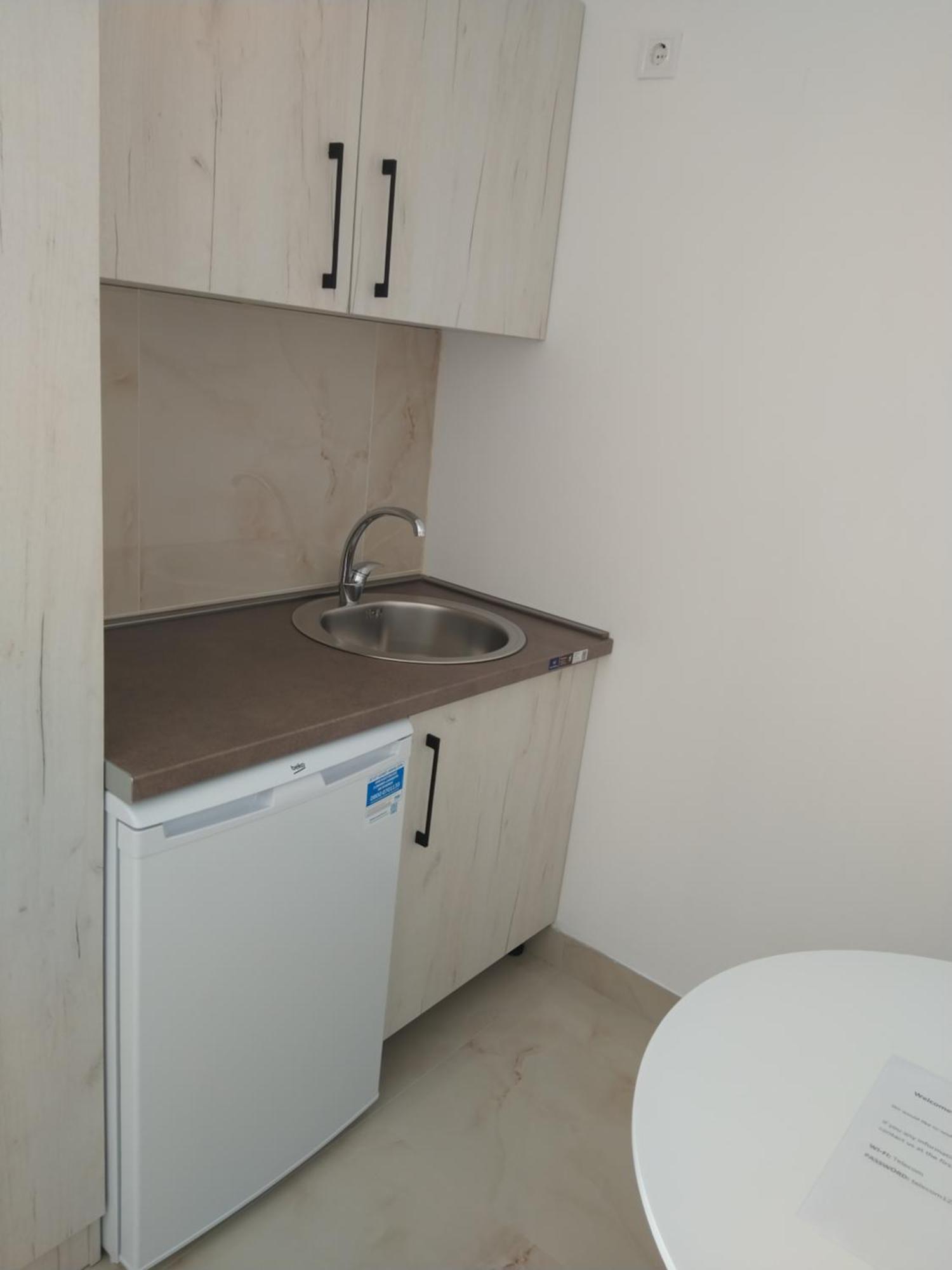 Hostel Vera - Airport Podgorica Mitrovici  外观 照片